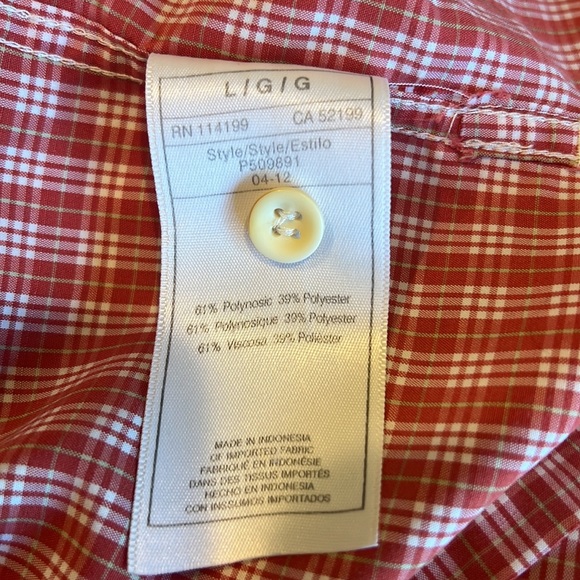 Quicksilver Red and White Plaid Button Up Men’s Large - Picture 12 of 12